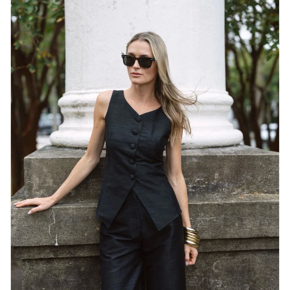 Julia Amory Tess Vest (Black)